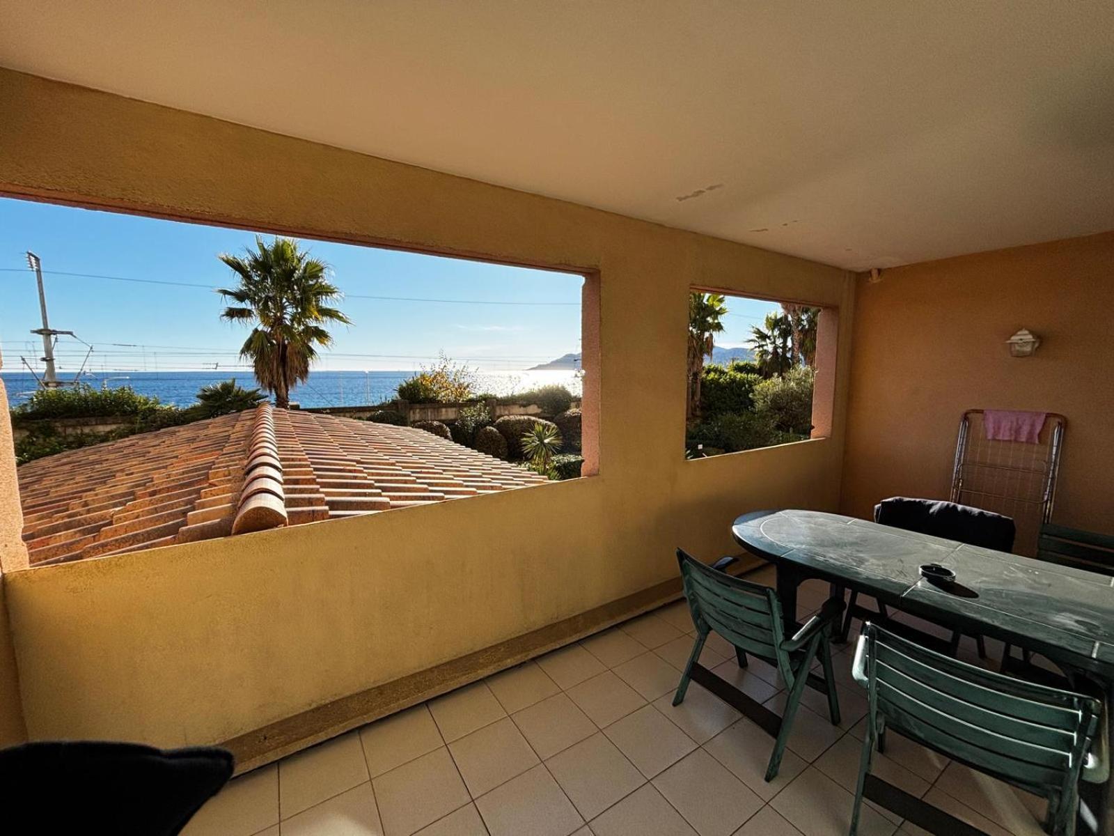 Appartamento In Riva Al Mare A คานส์ ภายนอก รูปภาพ